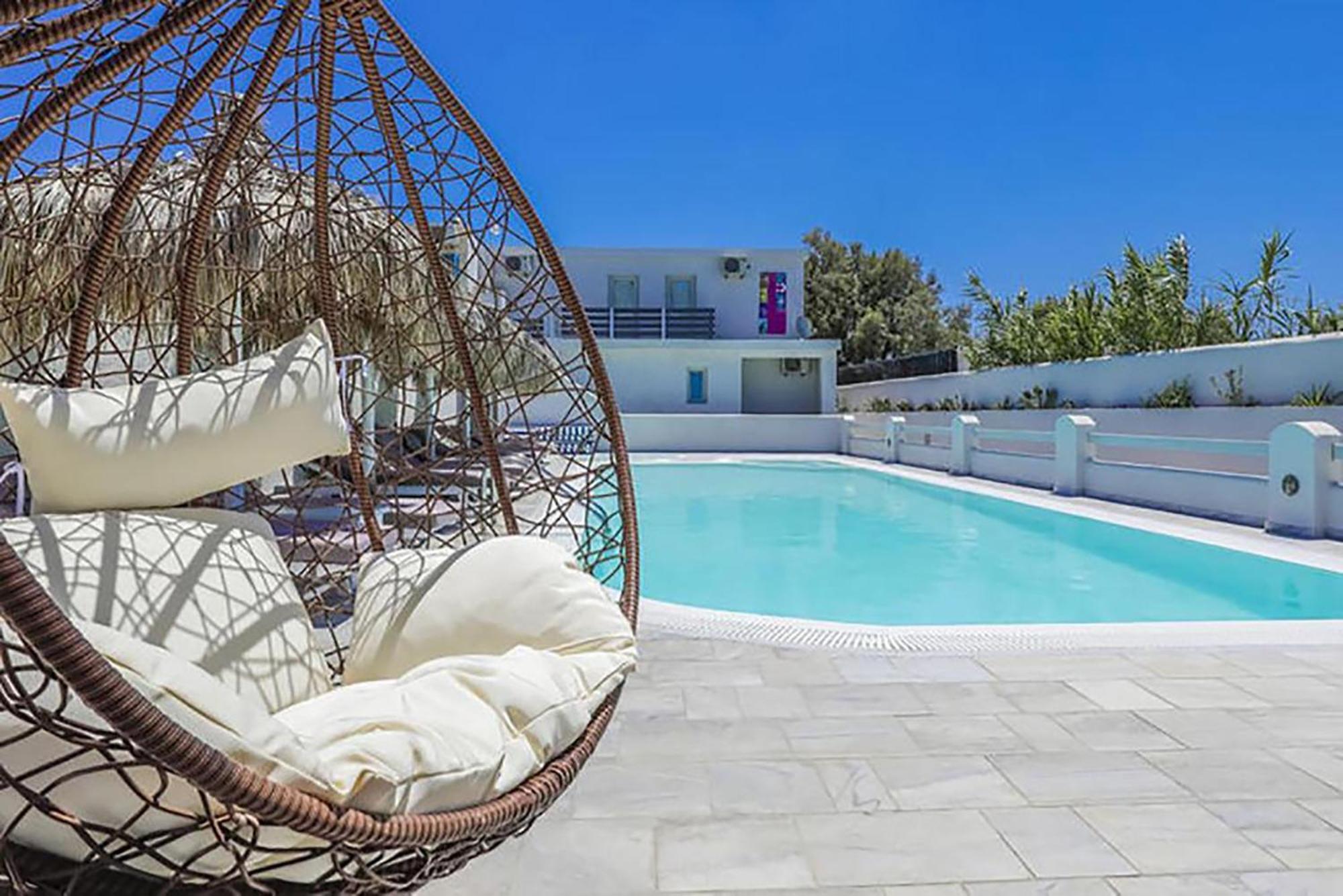Happy Fish Rooms- Beachfront Perissa (Santorini) Exterior photo
