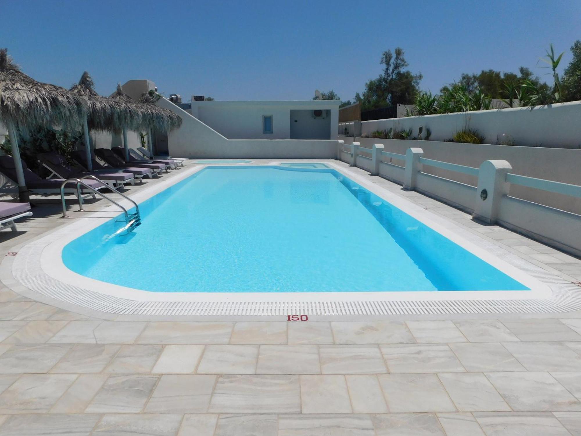 Happy Fish Rooms- Beachfront Perissa (Santorini) Exterior photo